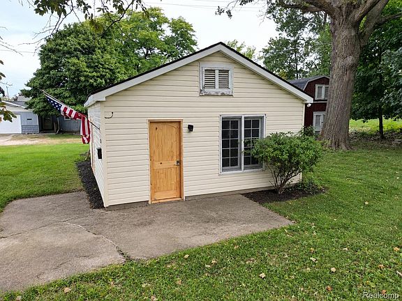 3rd image of 730 10th St