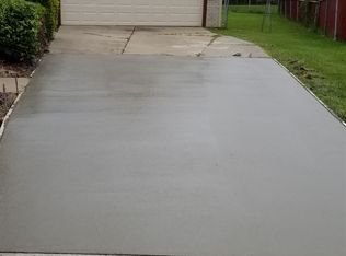 40178 Kristen Dr, Sterling Heights, MI 48310