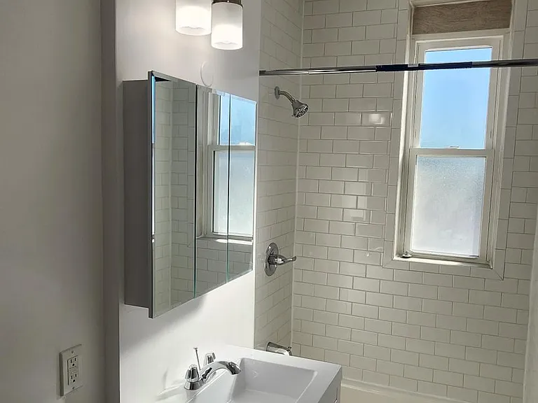 284 3rd St #5D — Photo 6