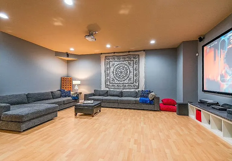 4580 Carriage Walk Ln — Photo 27