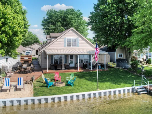 4222 W Joy Rd, Shelbyville, MI 49344