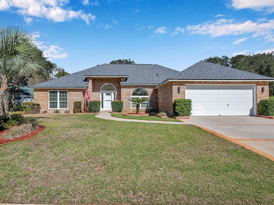 1st image of 27 Indian Bayou Dr