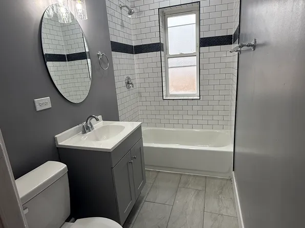 5444 W Huron St #2, Chicago, IL 60644