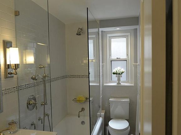 4th image of 7 E 85th St APT 3D