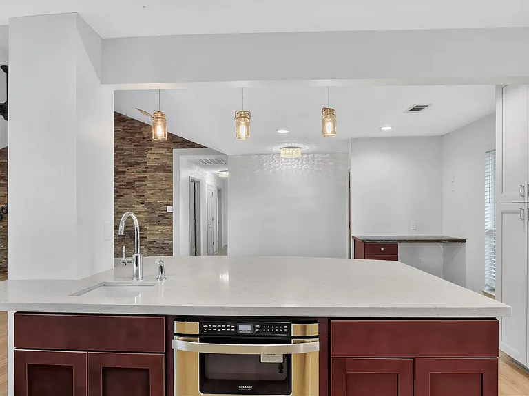 3208 Woodstone Dr — Photo 19