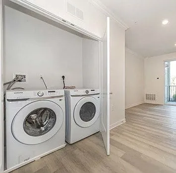 Oak Tree Apartments — Photo 4