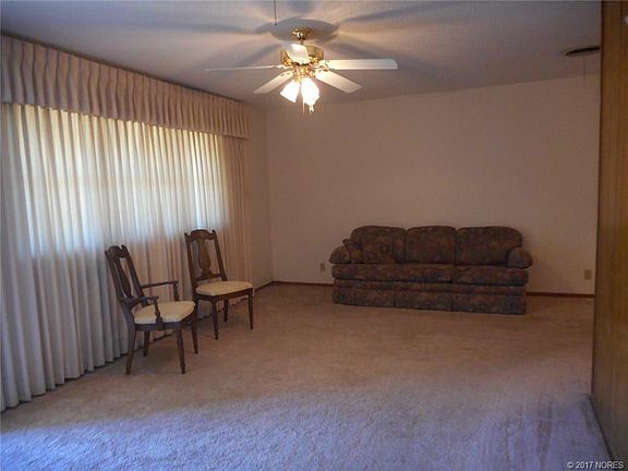 2nd image of 411 W Coal Ave