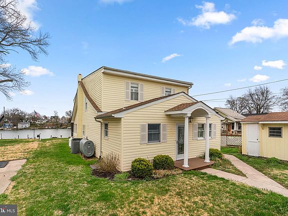 4th image of 452 Carvel Beach Rd