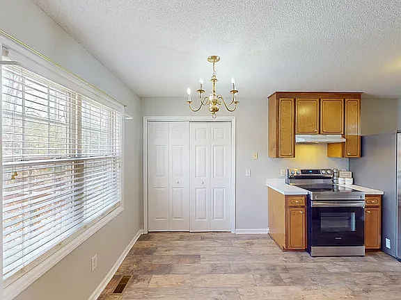 115 Stoneview Cir — Photo 19