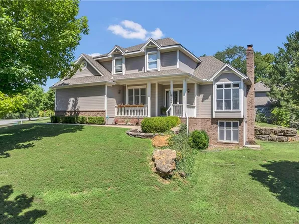 4206 NW 62nd St, Kansas City, MO 64151