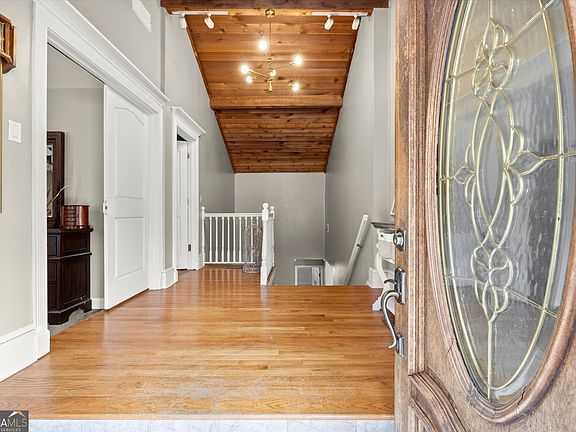 3rd image of 1071 Powell Wright Rd