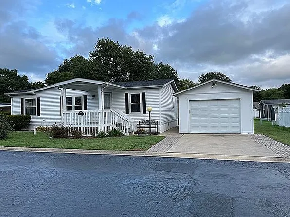 110 Morgan Ln #110, Swansea, IL 62226