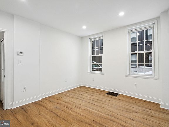 5th image of 1821 Memphis St #1