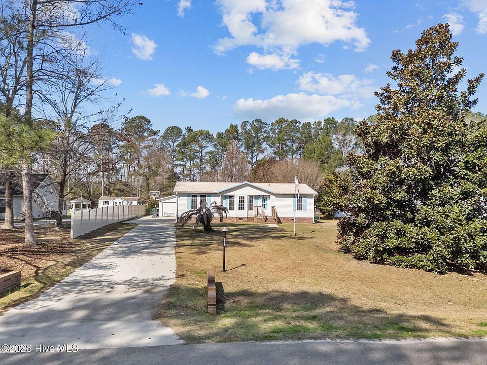 1st image of 407 Maplewood Drive NW