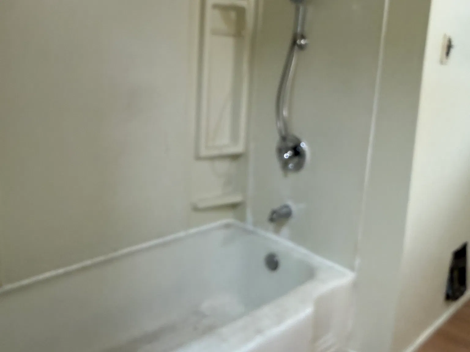 2 bed, $1,900 — Photo 4