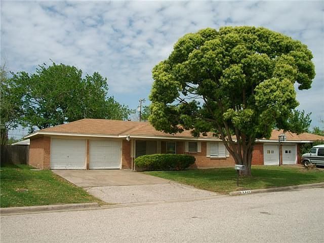 1st image of 2826 26th Ave N