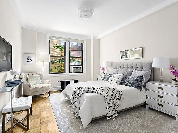 4th image of 304 W 89th St #4C