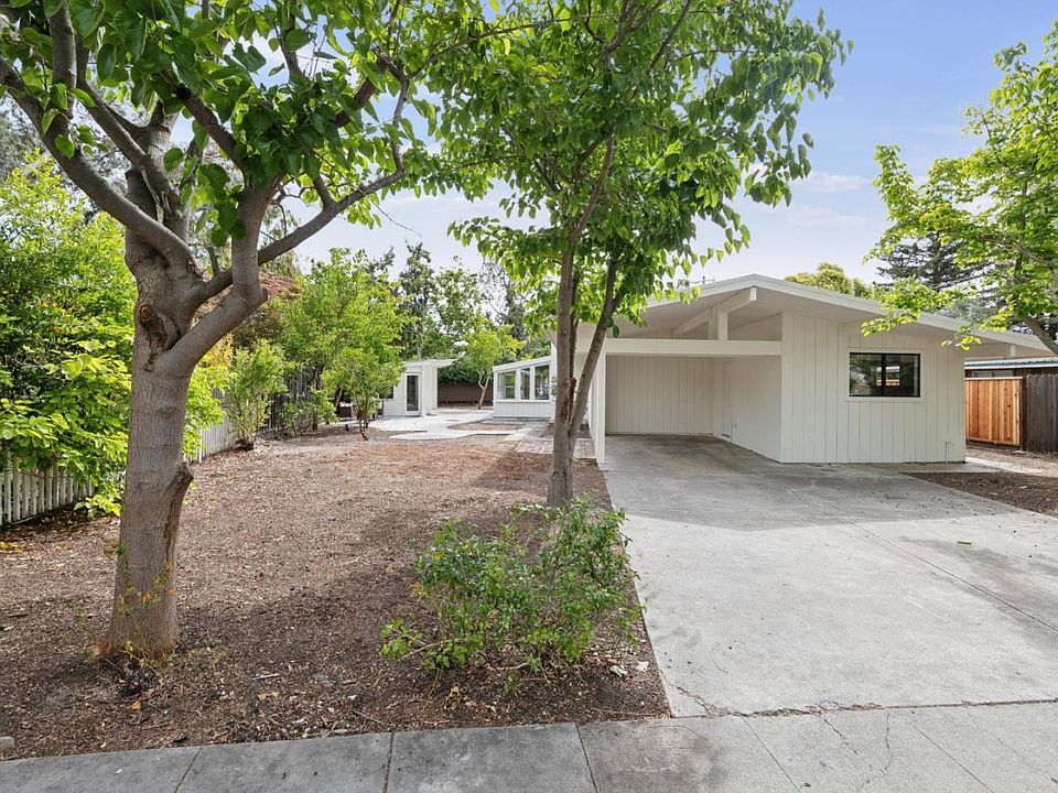 1st image of 1046 Metro Cir