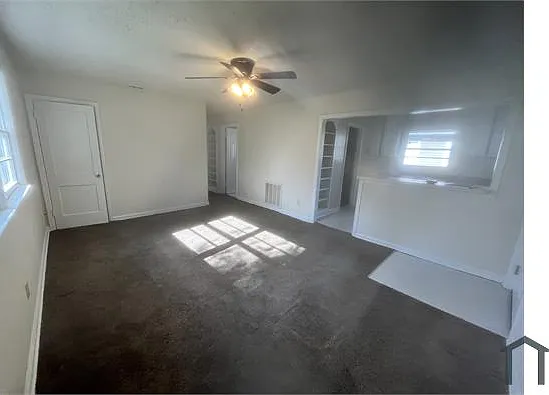 2204 N Kitley Ave — Photo 4