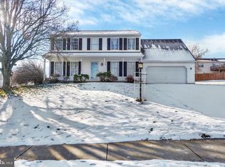 155 Abbey Dr, Mount Wolf, PA 17347