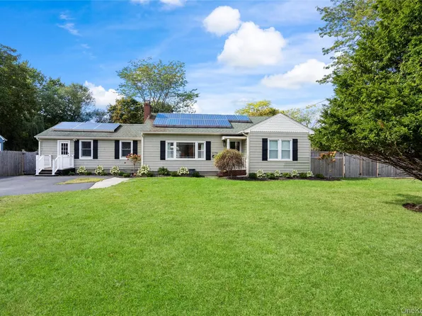 276 Bay Avenue, Patchogue, NY 11772