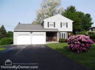 13 Kitty Ln, Rensselaer, NY 12144