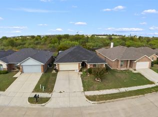 1221 Camden Yard Dr, Burleson, TX 76028