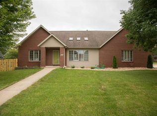 353 Olympic Dr, Waterloo, IA 50701