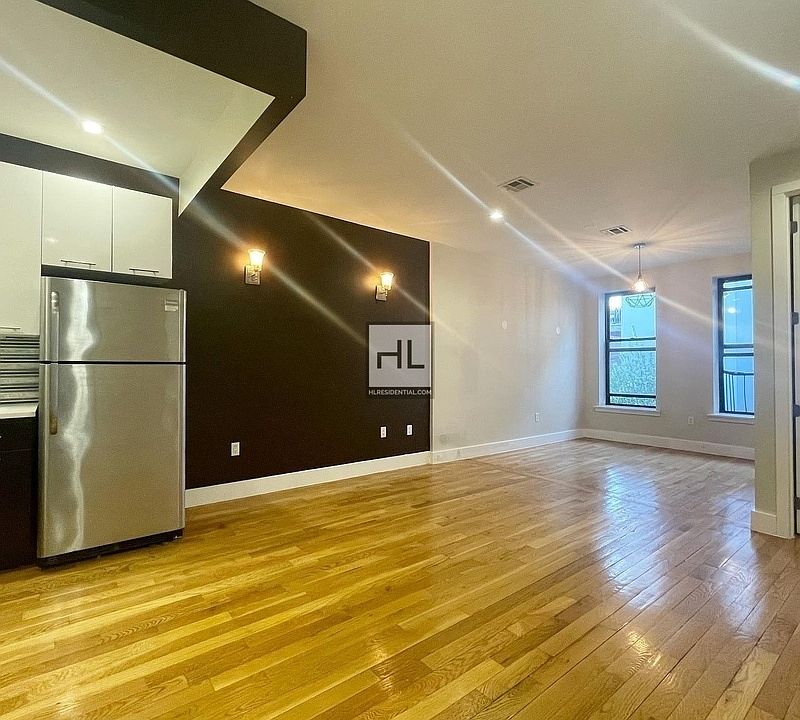 1st image of 144 Evergreen Ave #2B