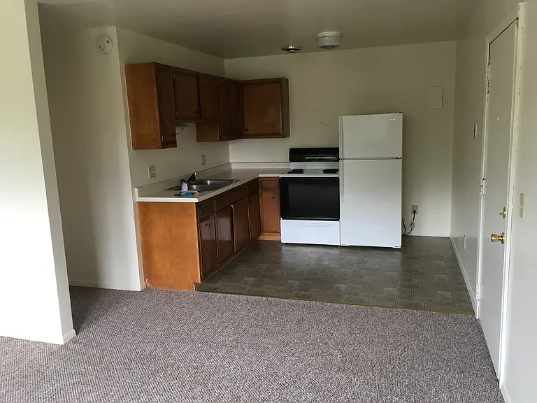 2820 John Ave #5 — Photo 1