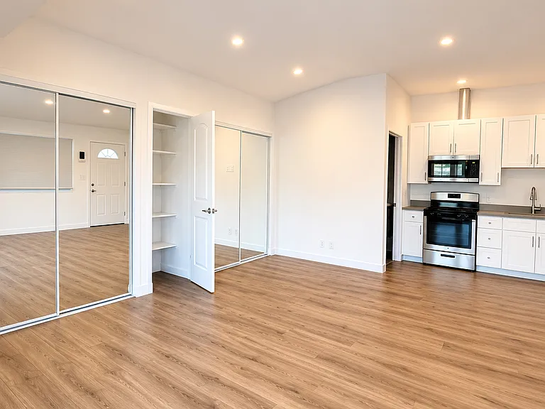 20737 Tiara St #1 — Photo 4