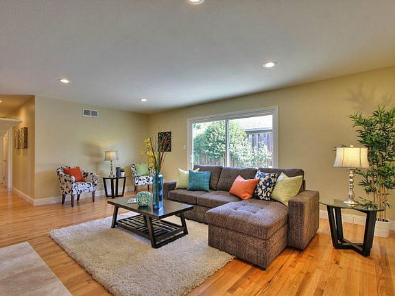 3rd image of 6562 De Ville Way