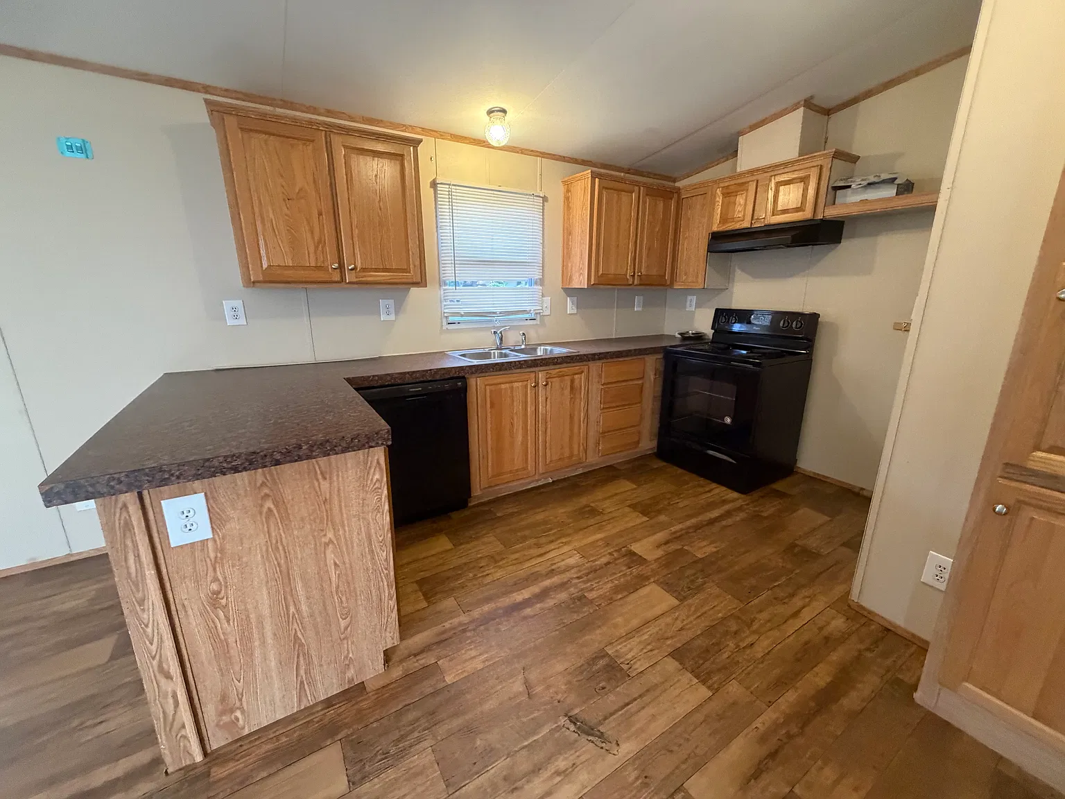 601 Clear Lake Rd — Photo 2