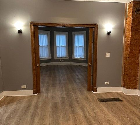 5th image of 505 Buell Ave APT 1