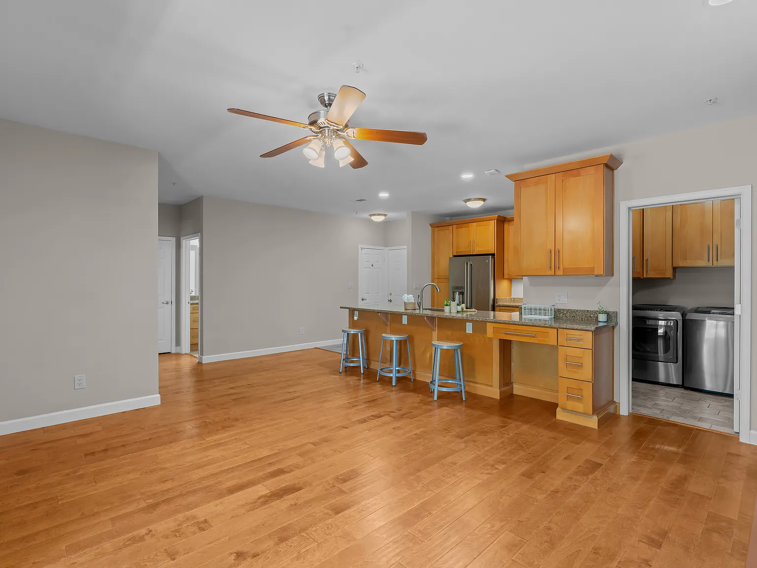 1701 Lake Shore Crest Dr — Photo 4
