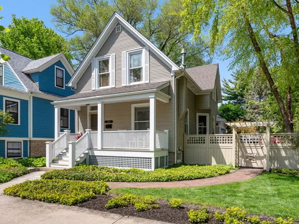 1319 Leonard Pl, Evanston, IL 60201