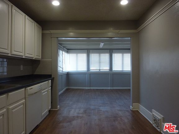3rd image of 1330 Crenshaw Blvd