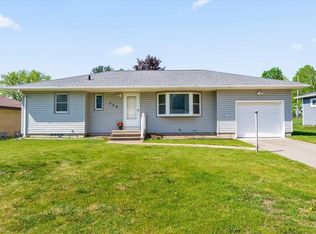 720 Cataract Ave, Waterloo, IA 50702