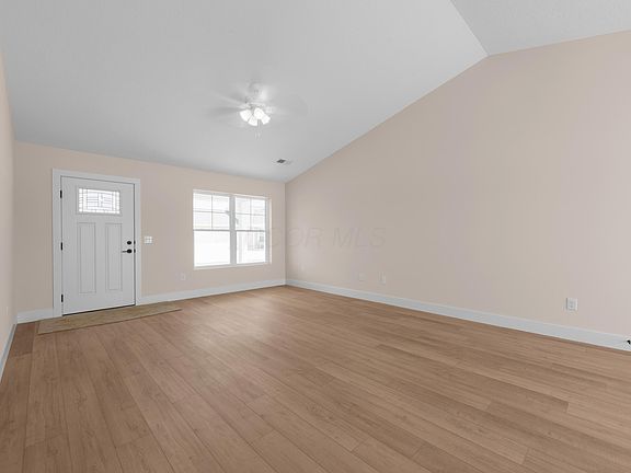 3rd image of 204 Cumberland Meadows Cir