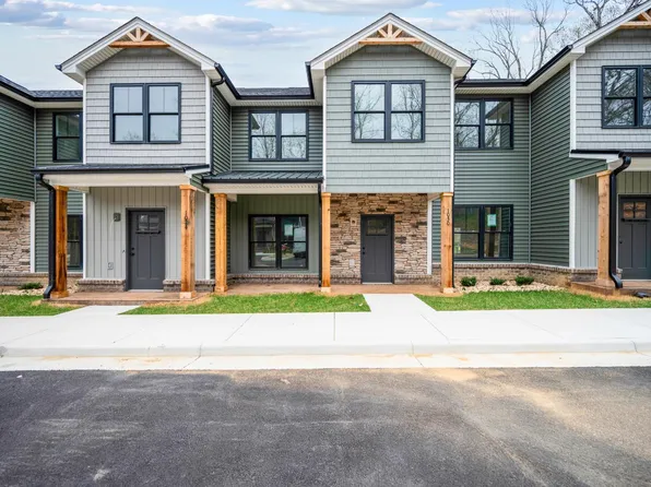 1042 Wythe Dr, Forest, VA 24551