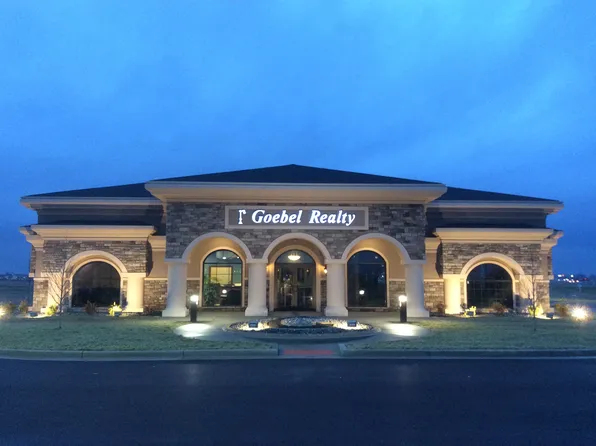 Goebel Scattered Sites, 728 N Cross Pointe Blvd #D4d2c5cfb, Evansville, IN 47715