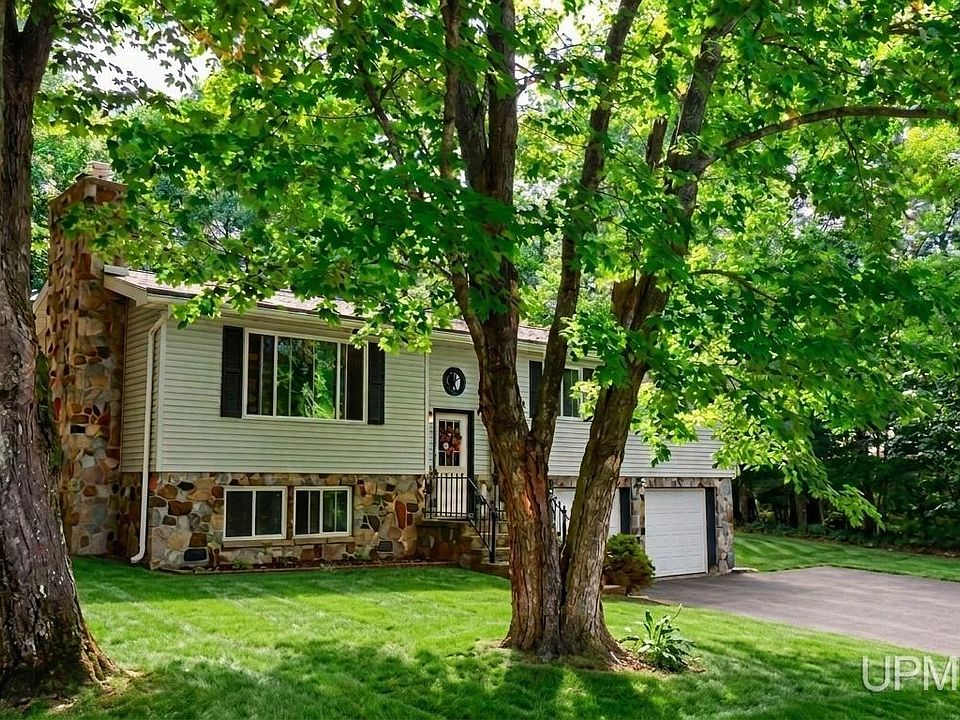 1st image of 1405 Sugar Maple Ln