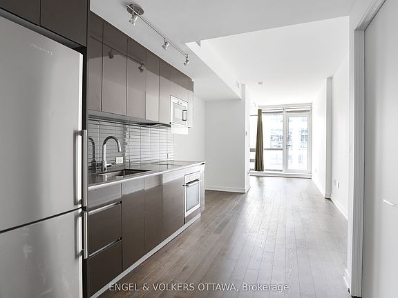 3rd image of 199 Slater St #606