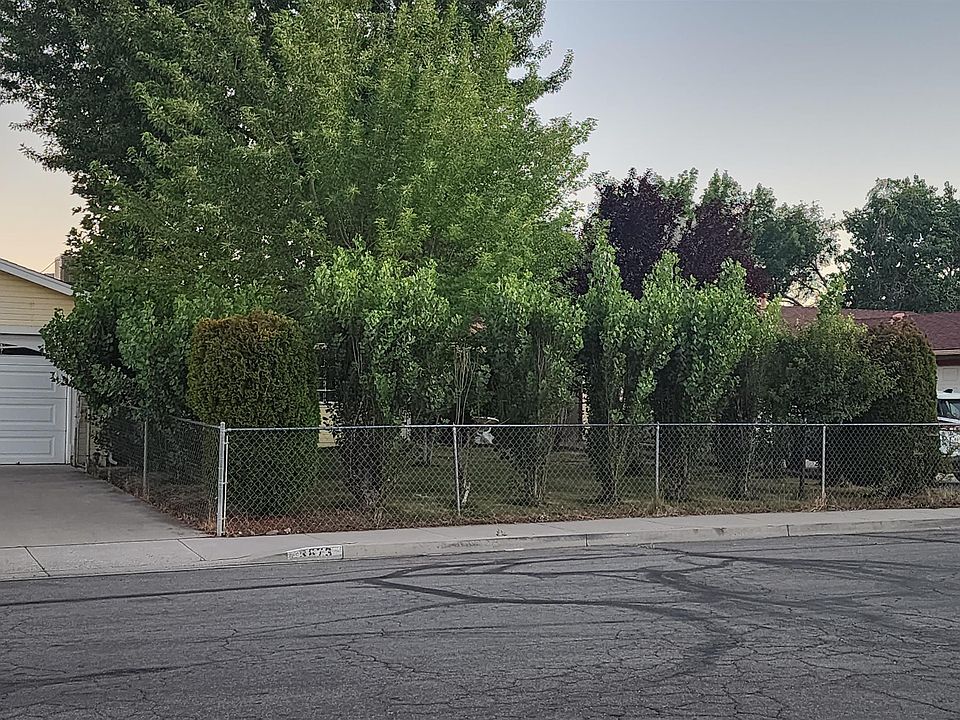 1st image of 3673 Desatoya Dr