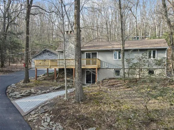 152 Cobble Creek Dr, Tannersville, PA 18372