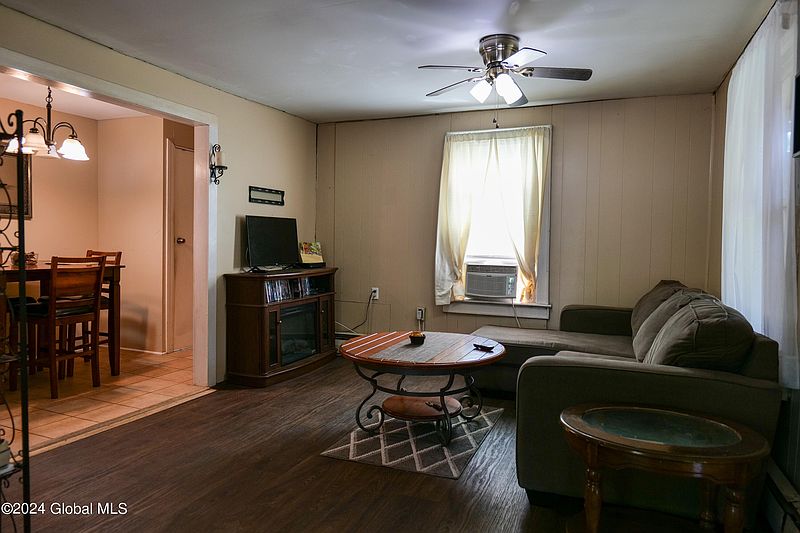 5th image of 17 Sherwood Avenue