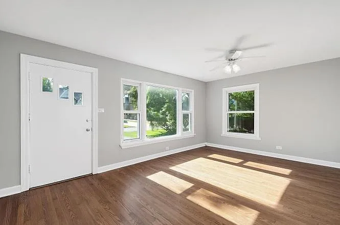 4342 Washington St — Photo 2