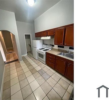 3rd image of 138 Hawthorne Ave #1