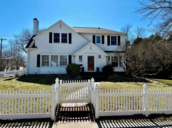 1117 Nicolet Blvd, Neenah, WI 54956