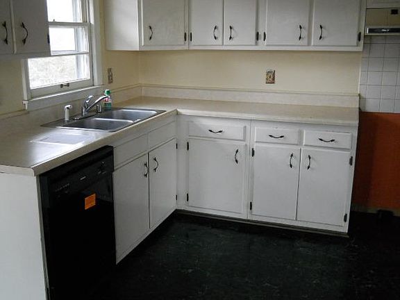 5th image of 2416 Mirahill Dr